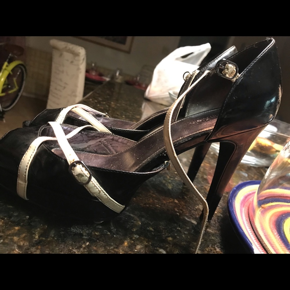 Heels - Picture 6 of 8